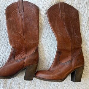 Women’s Frye boots